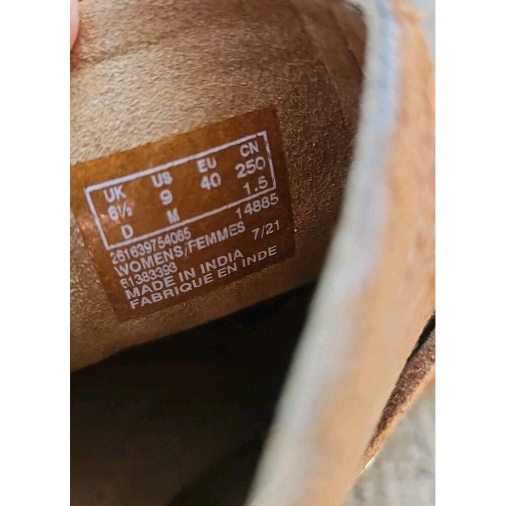 Clarks Trish Brown Strap Suede Chelsea Ankle Boots Sz 9 M NEW - Picture 6 of 9